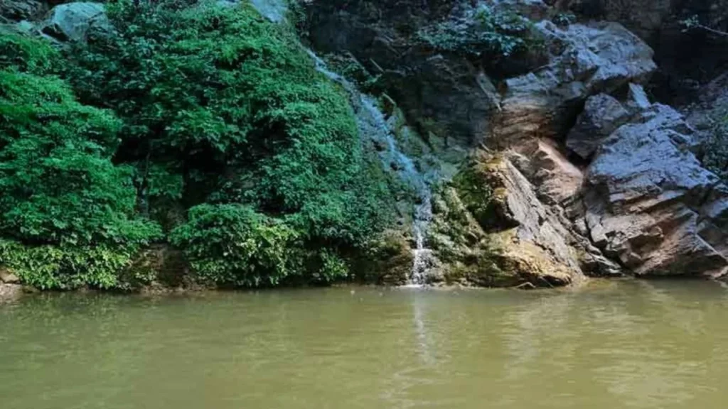 Muthyala-Maduvu falls bangalore