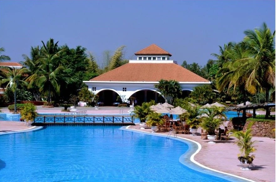 Golden Palms Resort