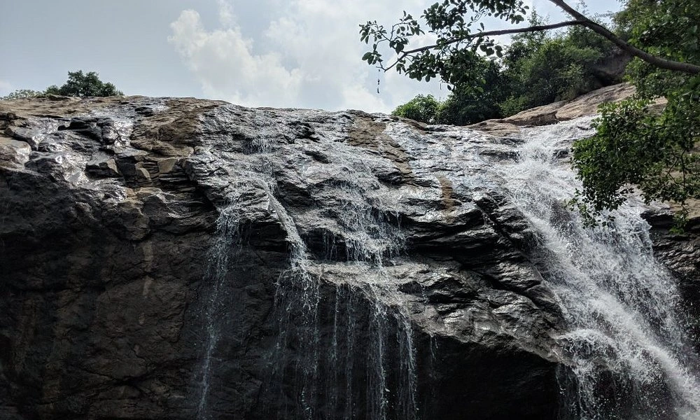 Thottikallu Falls