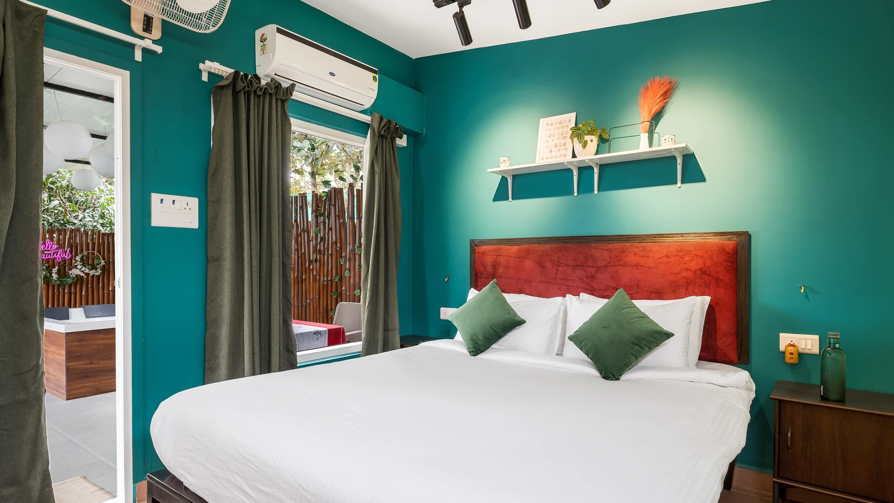 hotel-img