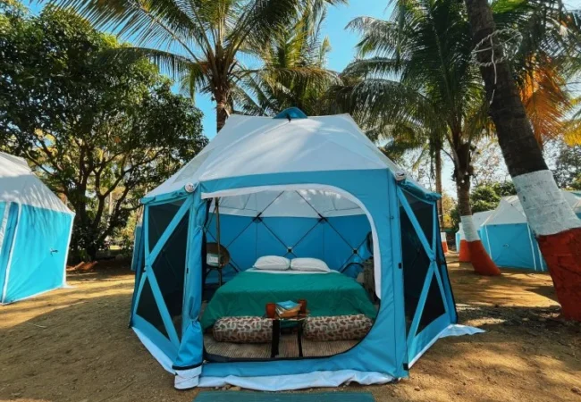 off the grid glamping