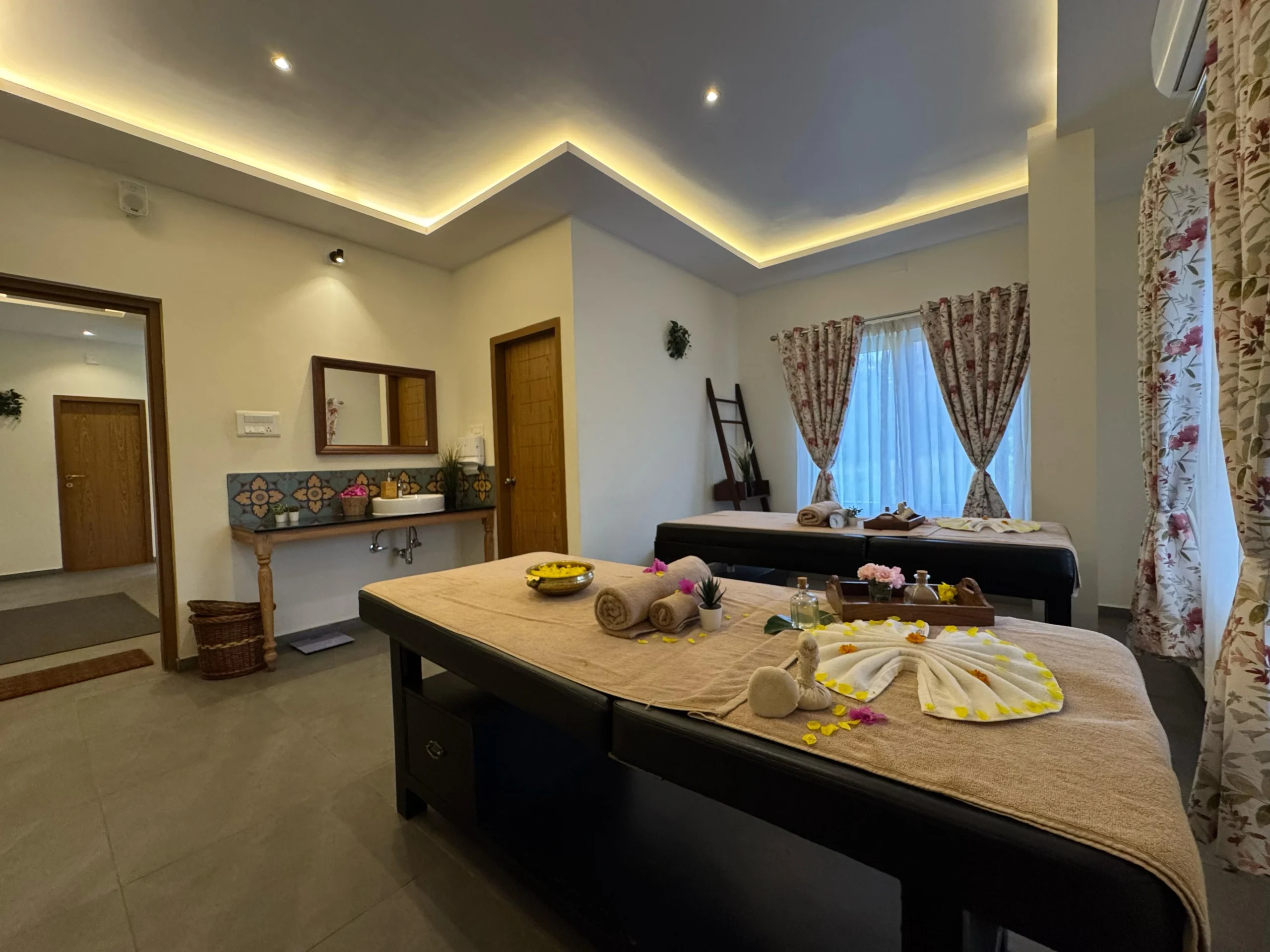 hotel-img