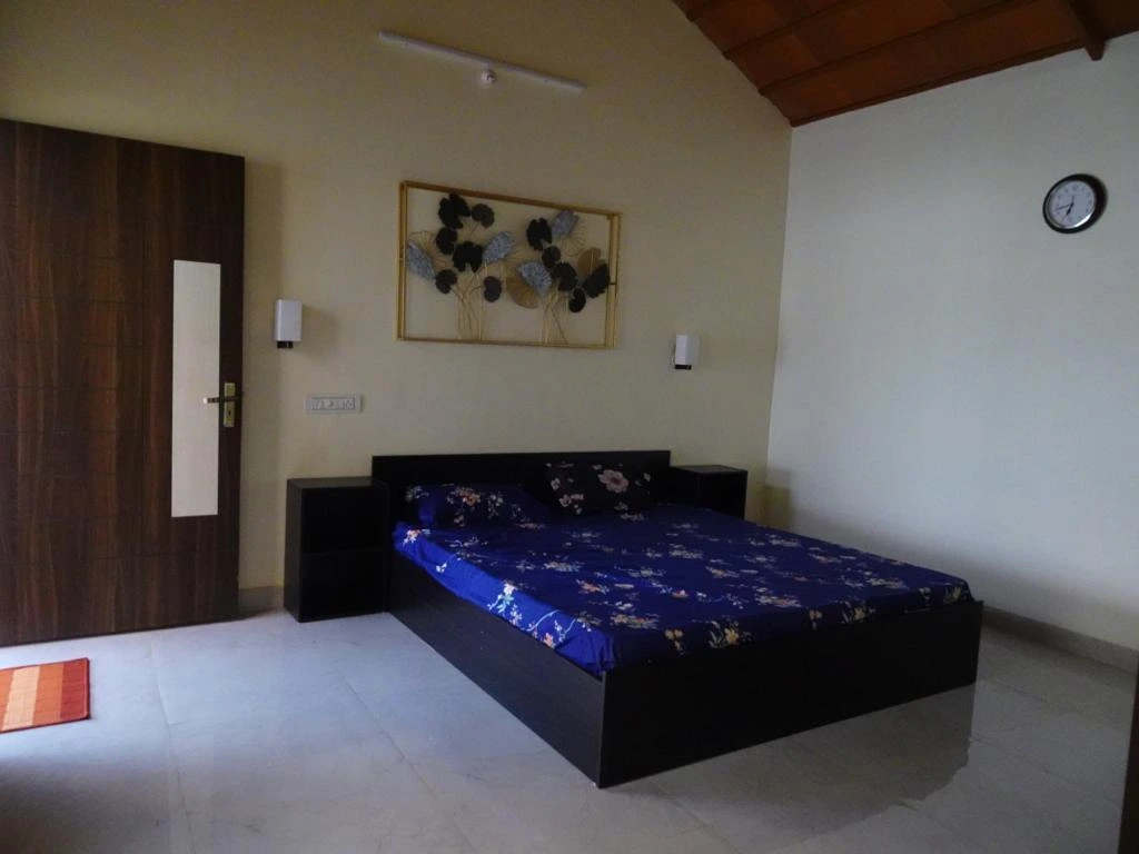hotel-img