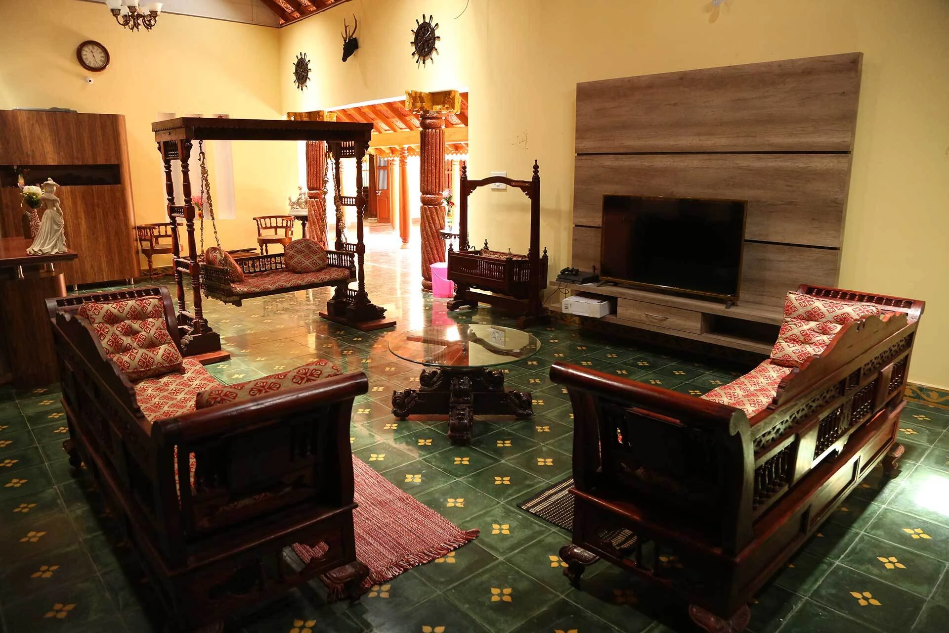 hotel-img