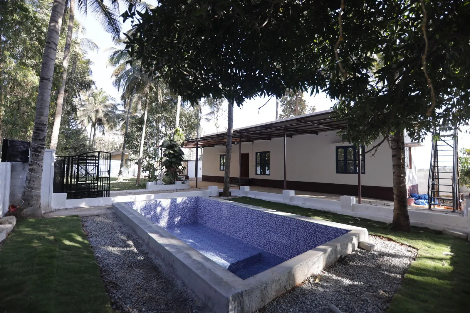 hotel-img