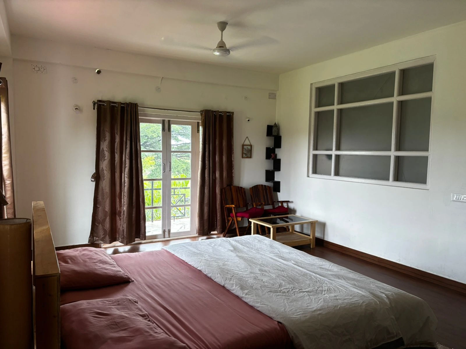 hotel-img