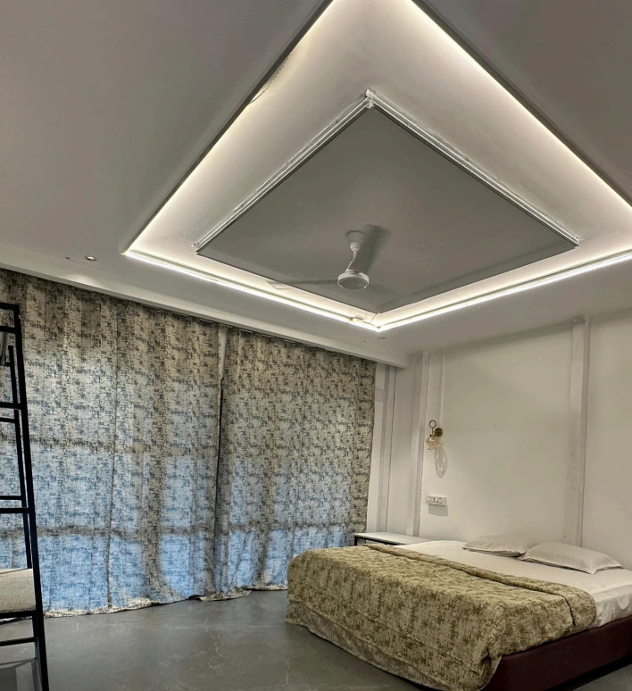 hotel-img
