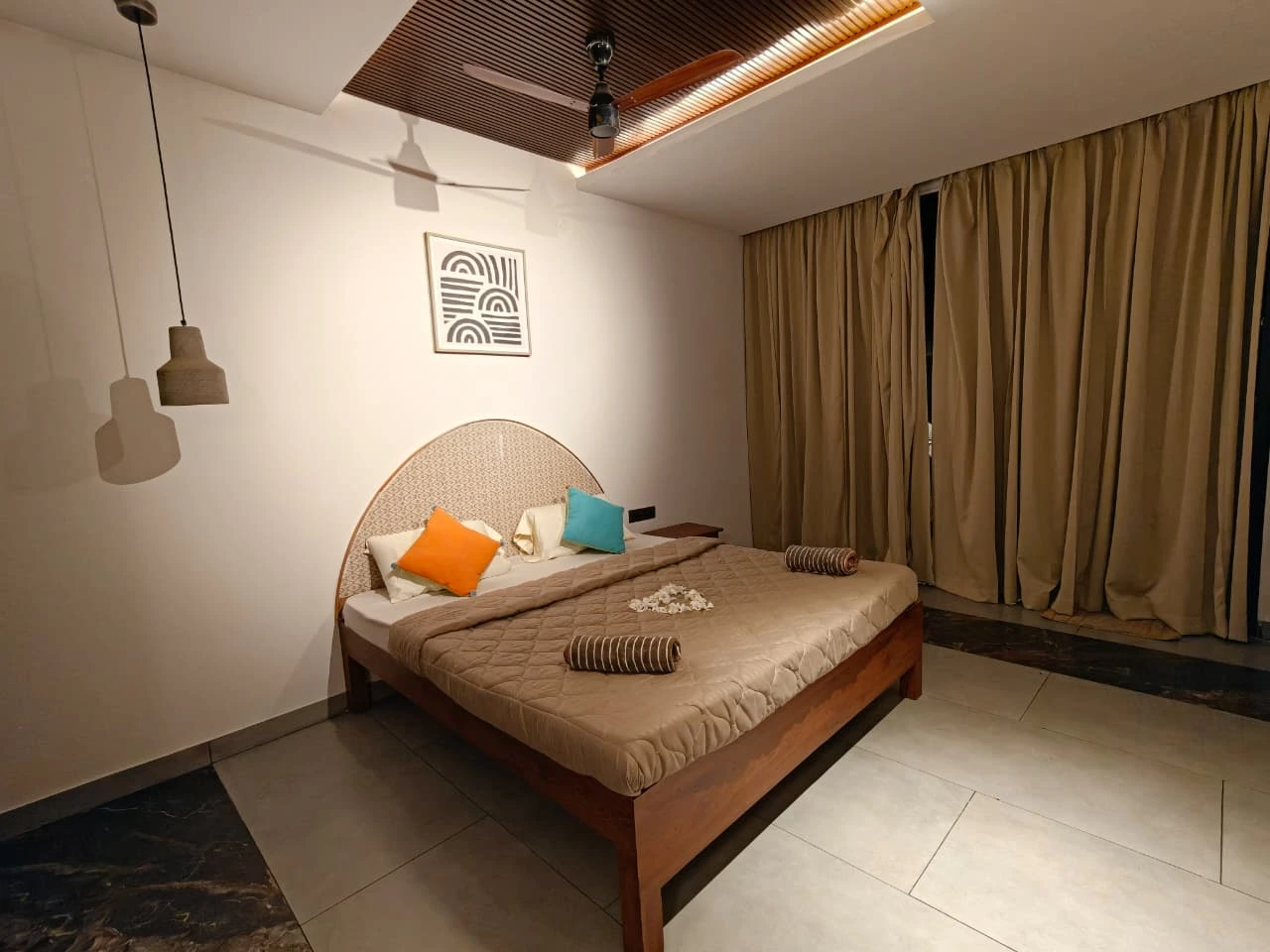 hotel-img