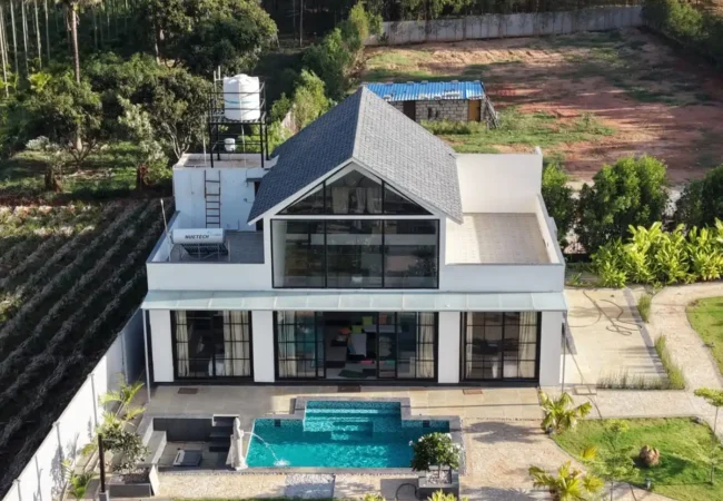 modern-farmhouse-swimming-pool-aerial
